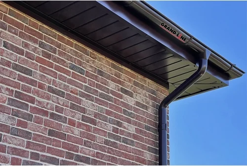 Кронштейн трубы на кирпич GL PE 90 мм RAL 8017 шоколад