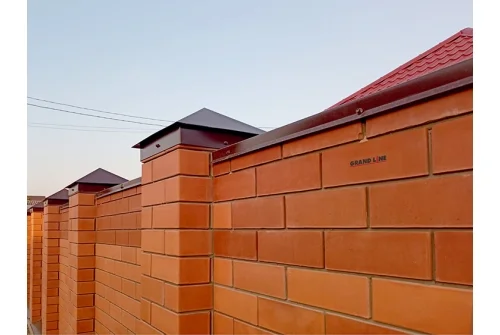 Колпак на столб 390х390мм 0,45 PE с пленкой RAL 8017 шоколад