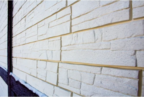 Фасадная панель Grand Line Крупный камень Classic молочный