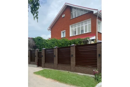 Комплект секции забора жалюзи Milan new 2,0х2,5м 0,45 PE-Double RAL 8017 шоколад