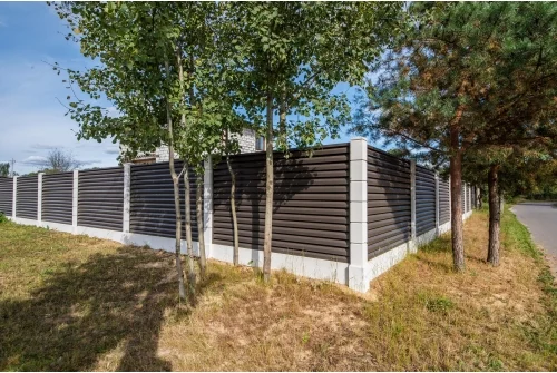 Ламель забора жалюзи Milan new gofr 0,5 Drap с пленкой RR 32 темно-коричневый