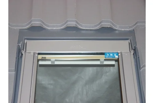 Оклад для профилированных кровельных покрытий FAKRO EZV-RU 55х98